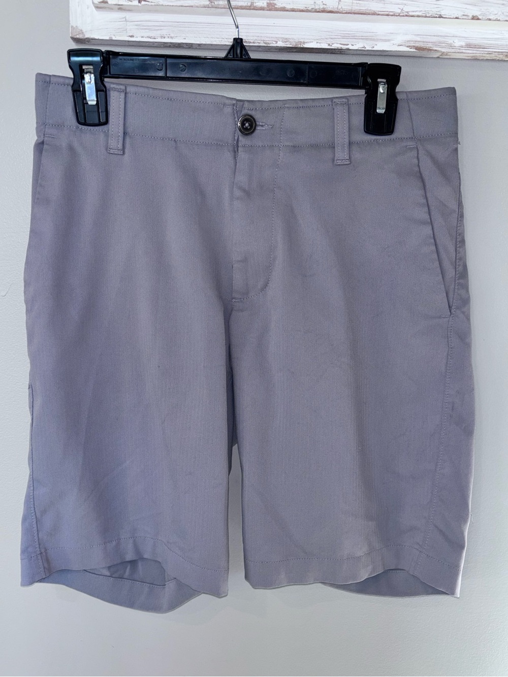 Under Armour UA Golf  9” Shorts Mens Size 30 Steel Gray